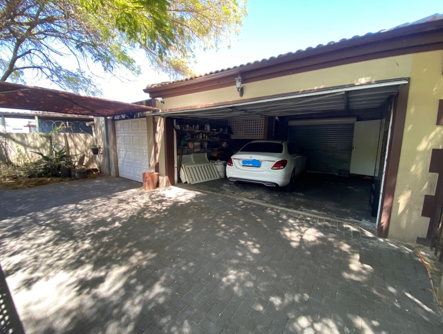 3 Bedroom Property for Sale in Sonnekuil Western Cape